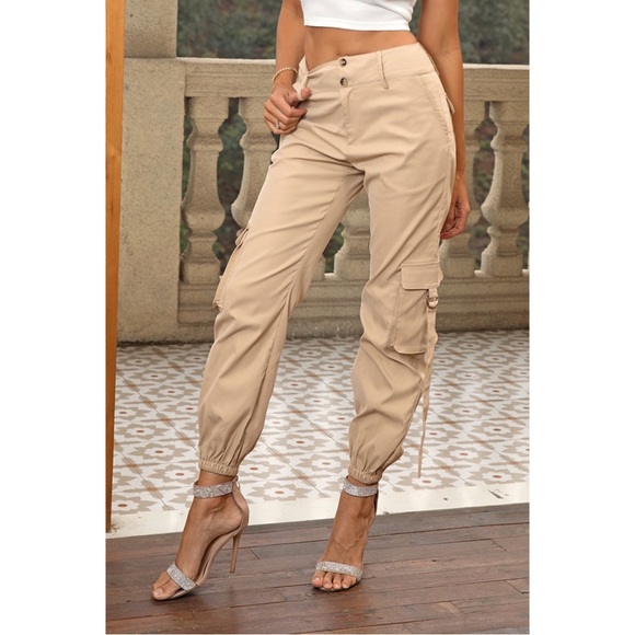High Waist Cargo Pants - Picture 2 of 4